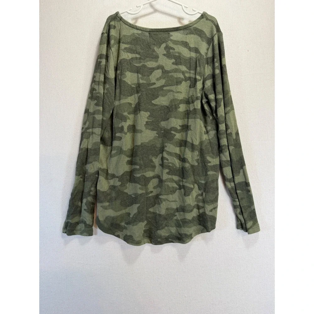Old Navy Kids Camo Long Sleeve Scoop Neck Curved Hem Top Green L 10-12 1156